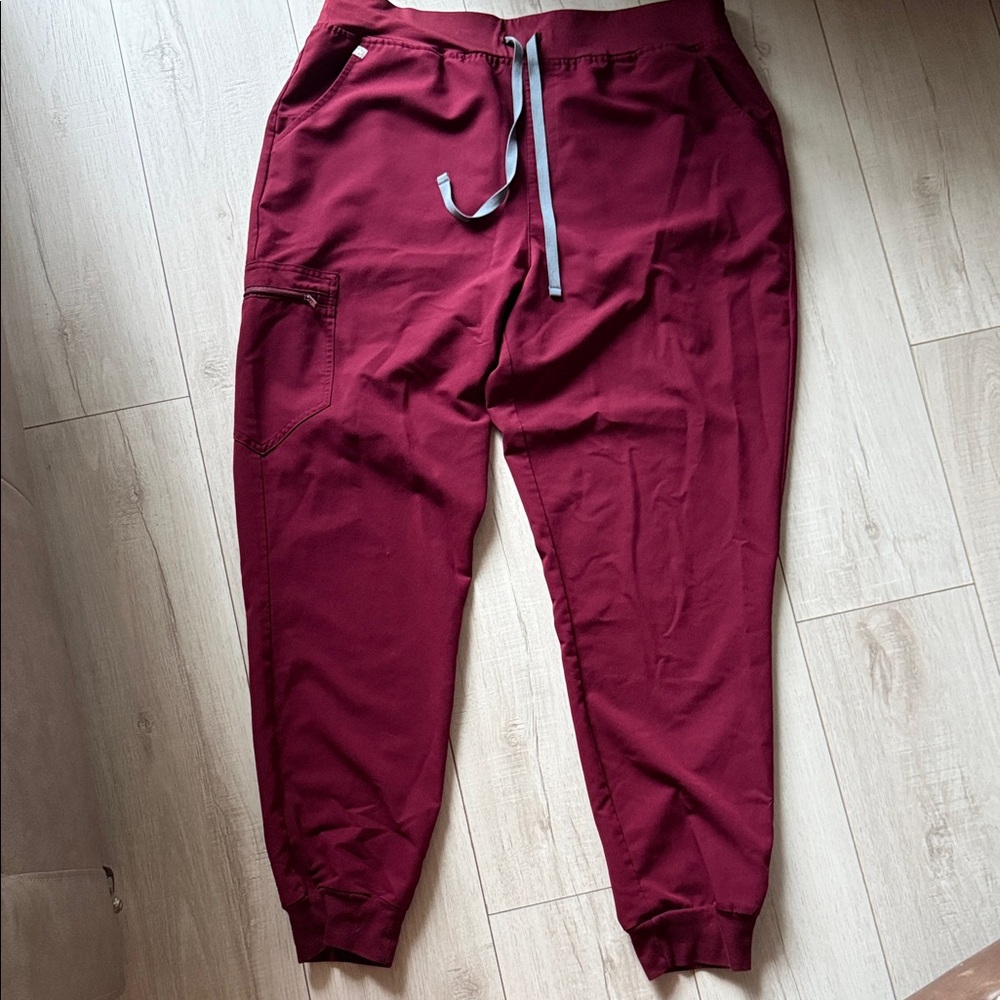 Figs Women’s XXLT Burgundy Jogger Srub Pants
